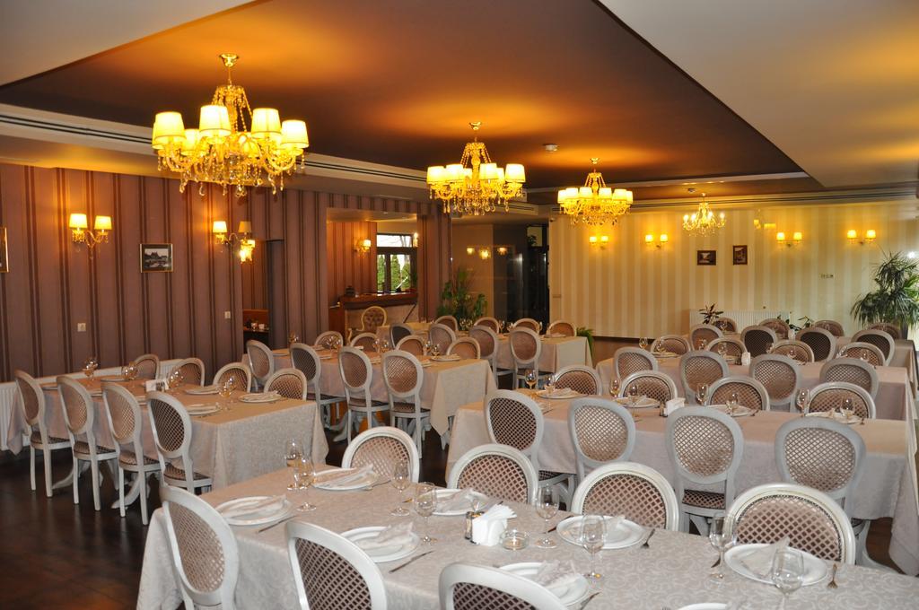 Hotel Rainer Braşov Exteriör bild